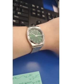Ceas Nixon, Collection A045-1696