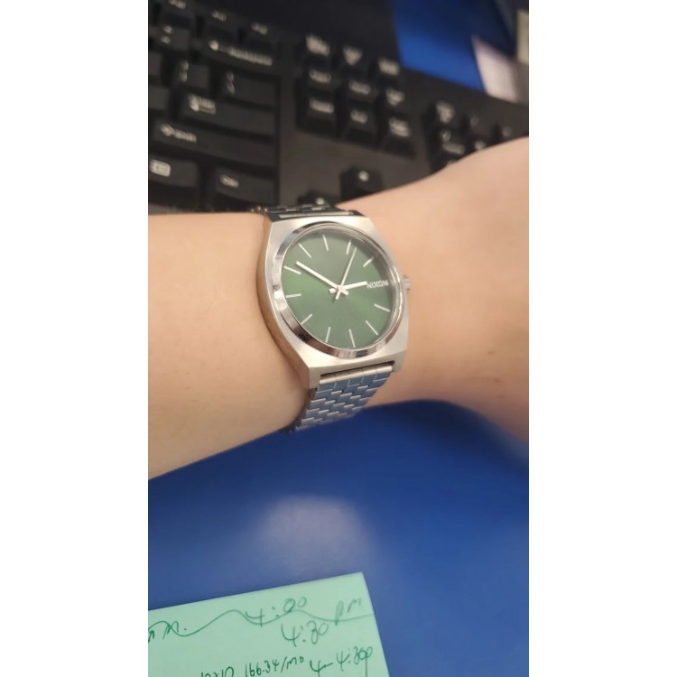 Ceas Nixon, Collection A045-1696