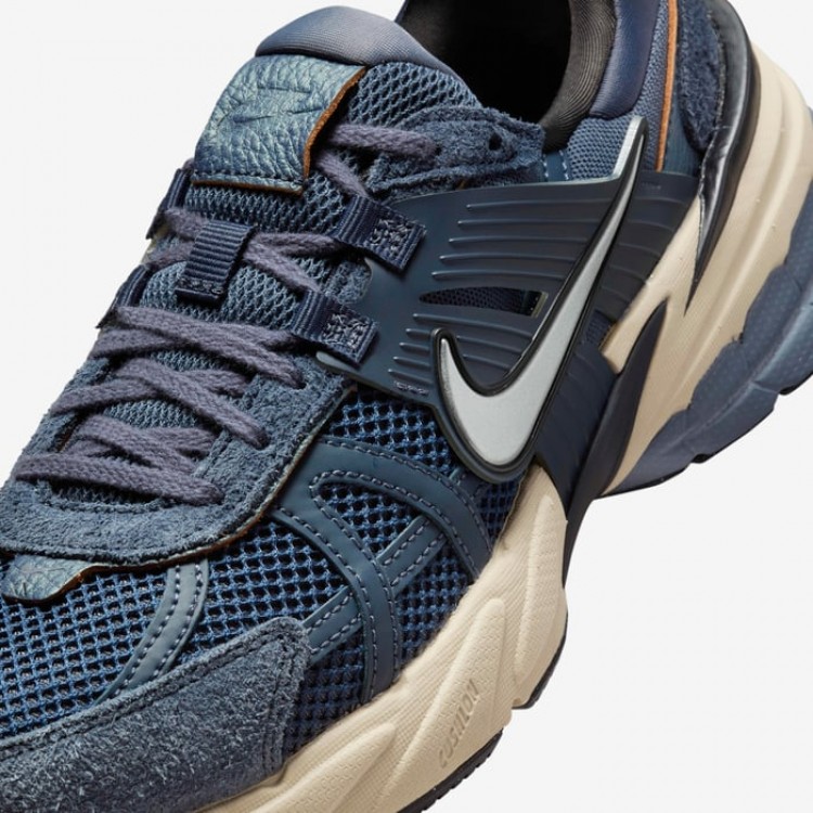 Pantofi Sport Dama, Nike, V2K Run FN6703-400