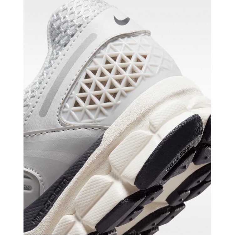 Pantofi Sport Barbati, Nike, Zoom Vomero 5 FD0884-025